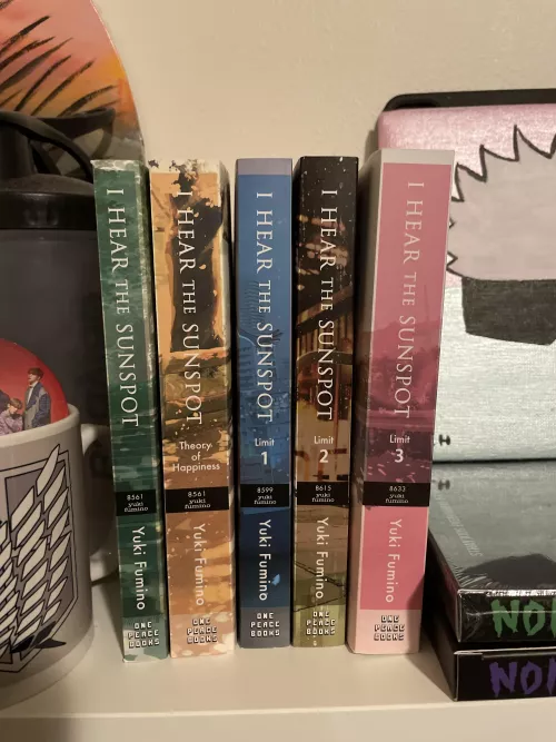 i finally have the whole I hear the sunspot collection and im so happy!! my first bl collection by lifesstyless