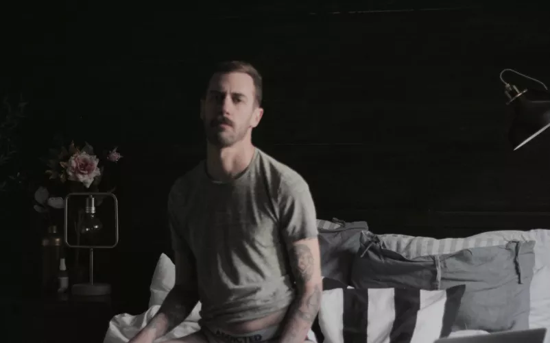 I find this photo I took of myself looks like a renaissance painting. by brando444