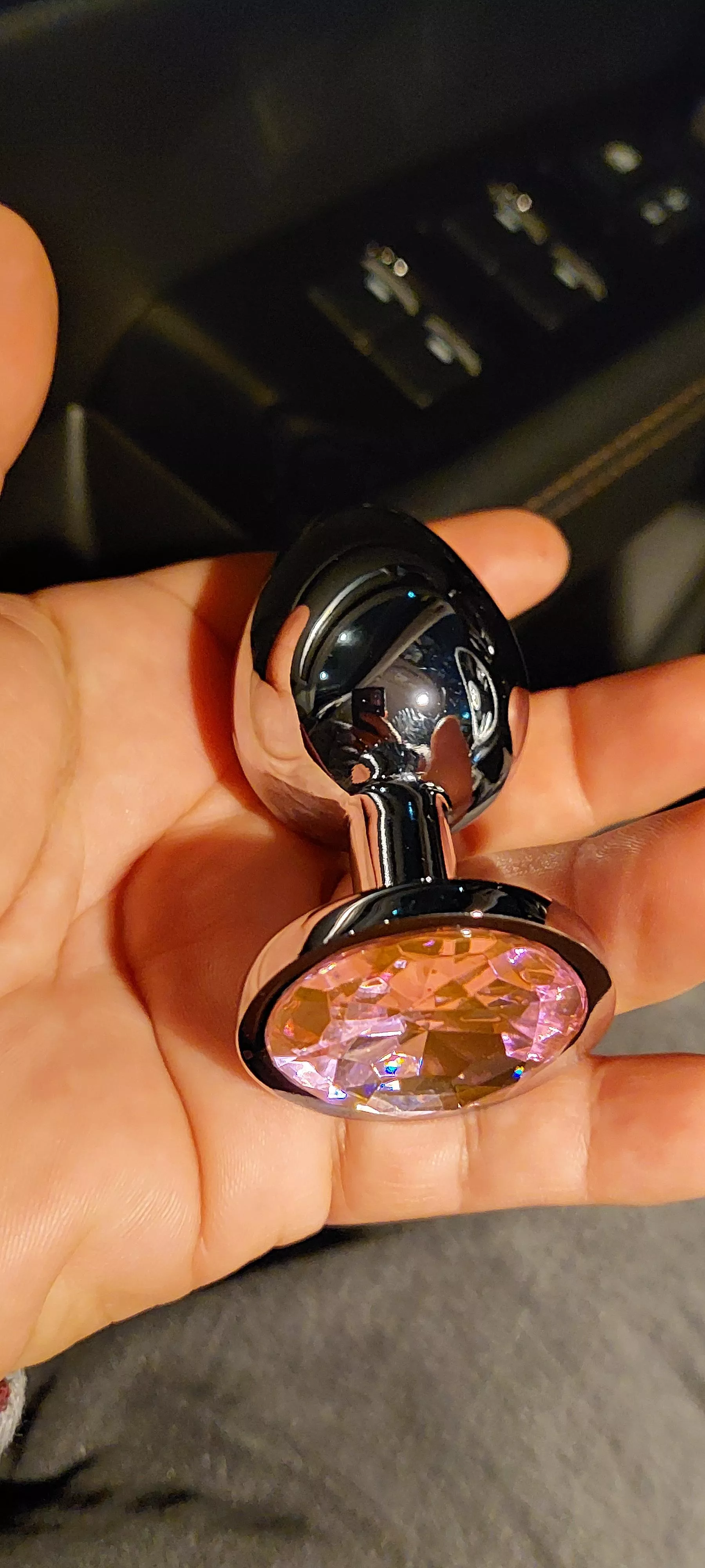 I forgot how big this plug is... it took me a good minute to put it in posted by AlwaysCachondo