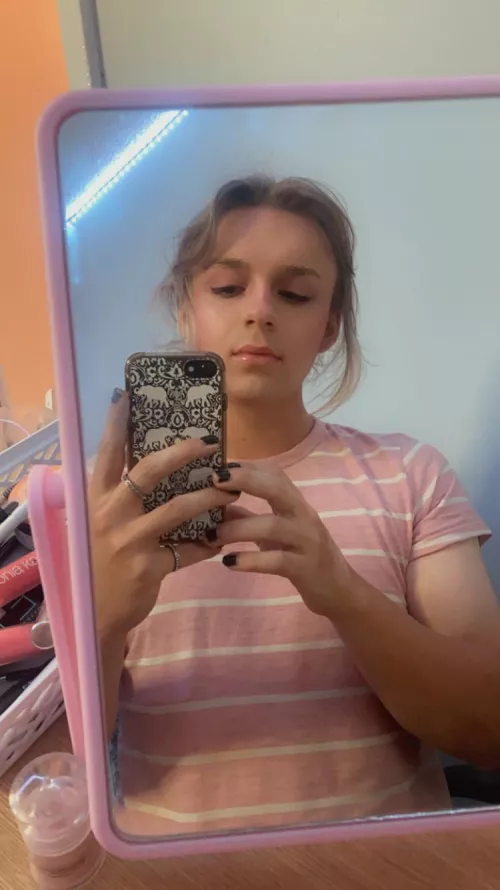 I found a new Quick little makeup routine, how’s it look? by LuvlyLizzie