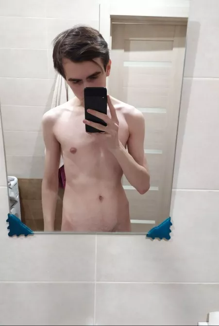 I fucking hate being skinny but eating more just isn't something I like to do :( by Minionhater45