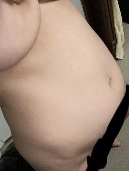 I gained 5 lbs this week and already feel so heavy, trying to gain another 15 by the end of next week by UpperEast2020