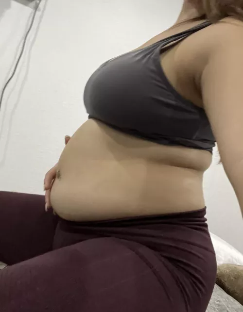 I get hornier knowing how much I’m expanding 💞🍔 by azn_mami