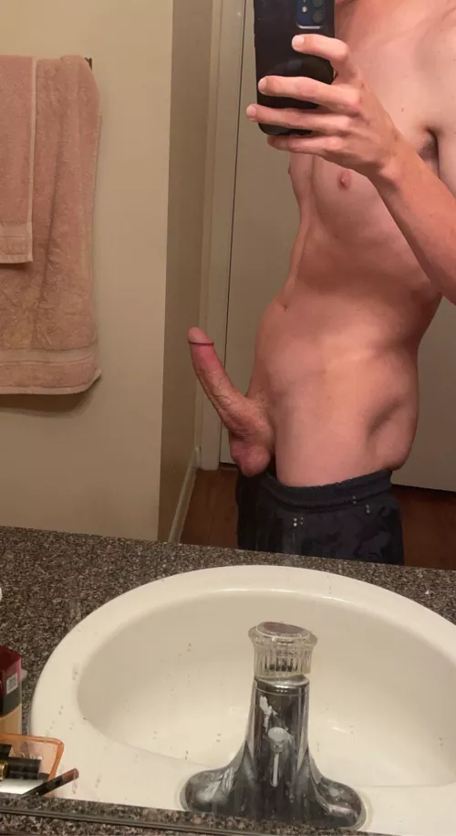 I get so horny when I post by Urm0msbox