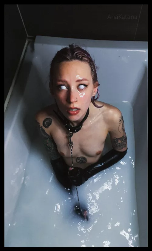 I get very anxious when Sir is not holding my leash... Especially when I'm wearing blinding lenses by anndroid17