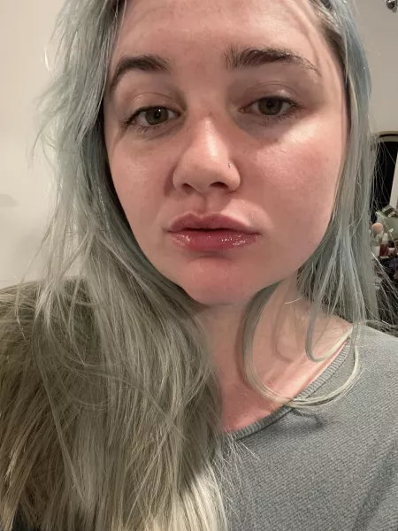 I got a lip plumping machine by bimboselene