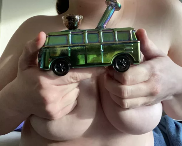 I got a new bong! need someone to hit it with 😋💚☮️ by bitch_goddess_