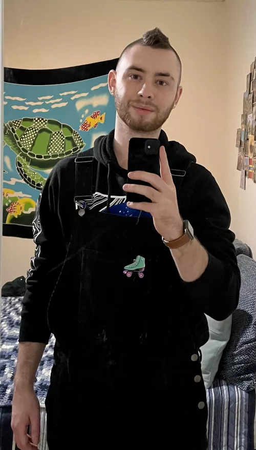 I got a new job in a new city, so I celebrated with new overalls :) by Eggsy-B