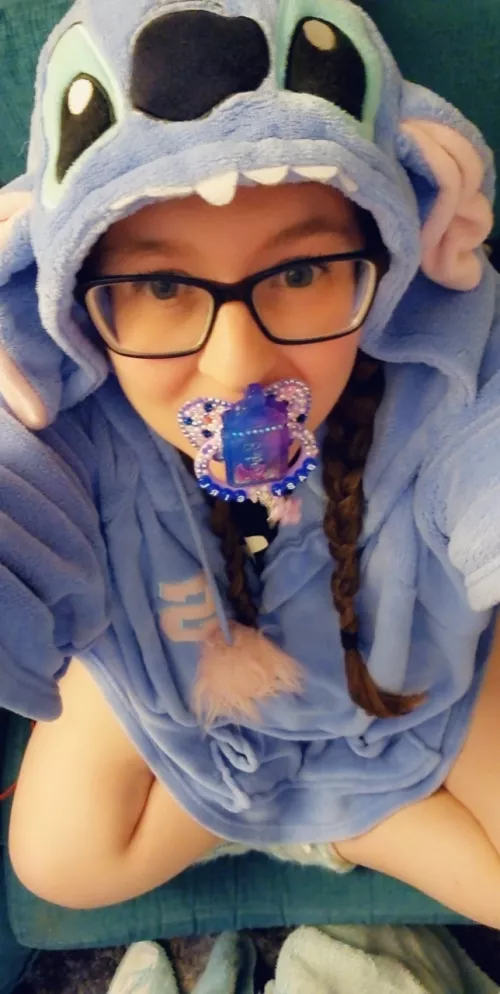 I got a new paci today 😍 by RecordUnlucky5724