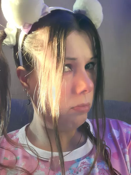 I got all cute and now my date is ghosting 🥺 by moongirl1125