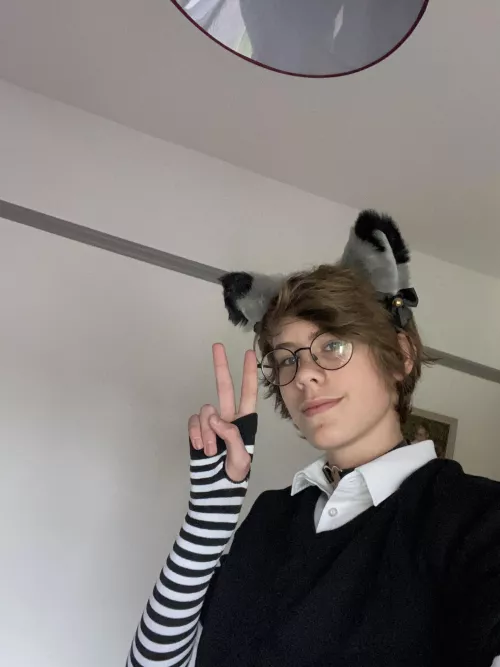 i got cat ears (my skirt arrives tomorrow so expect a post with that) :3 by femboyuwunya