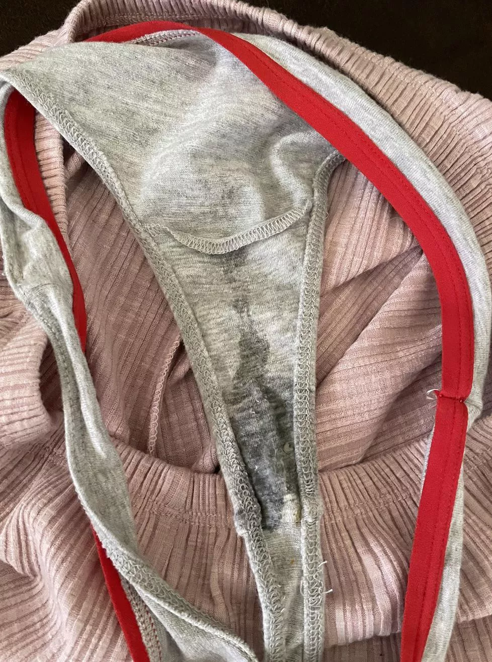 I got fucked last night and my pussy is still leaking cum 💦 posted by PrincesssMiax