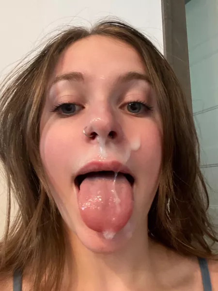 I got horny at the gym so I got on my knees 🥰 by jessnjamez