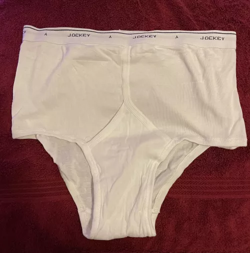 I got my first pair of Y fronts today!!! Underwear community, I need your help! I’m looking for these in a 42 that is LOW RISE. Can you all help? I would happily reward the individual who finds them! by Vegetable_Dig_6579