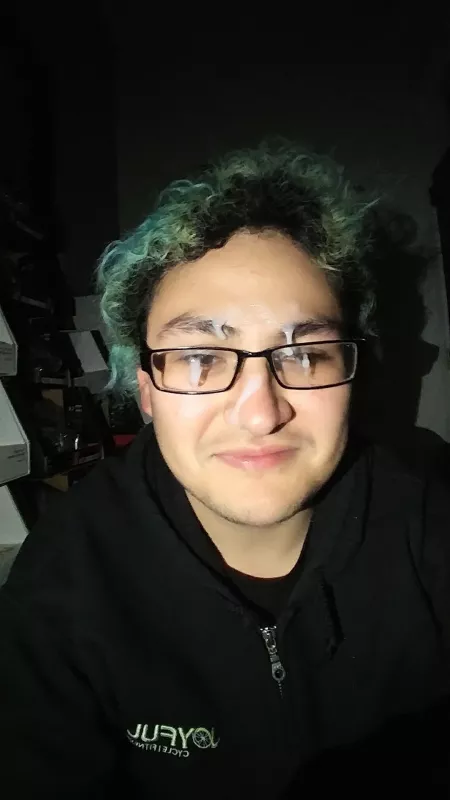 I got to live out my fantasy and sucked my friends cock. I think he liked it by ILikedBigButts