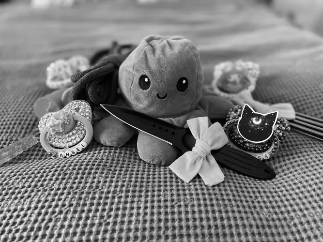 I got to writes about dark age play in our group today. Not one of my kinks specifically but I took this pic and thoughts it was kinda coot by GanacheNervous2567