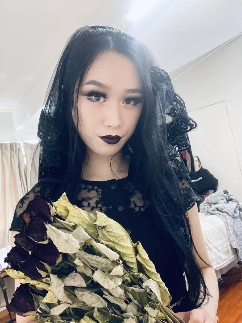 I got you dead flowers posted by minibubbles9