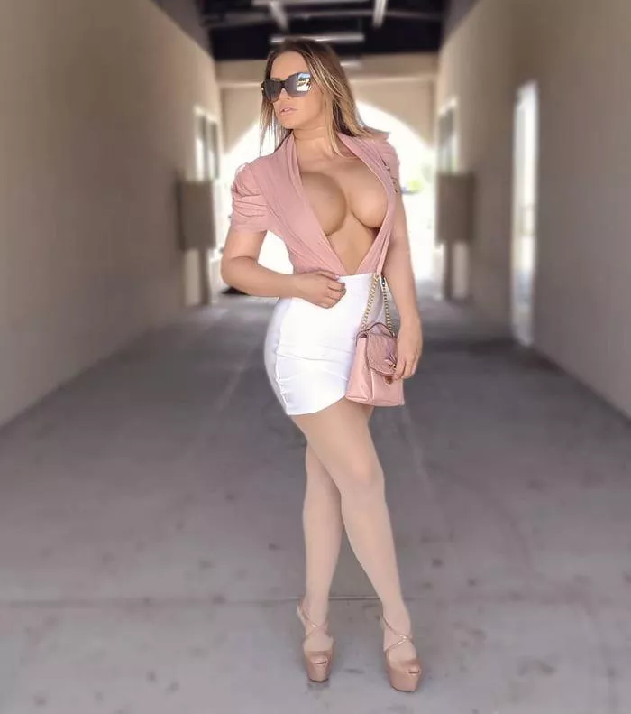 I guess it’s a shirt…so hot posted by Hot_Recording1521