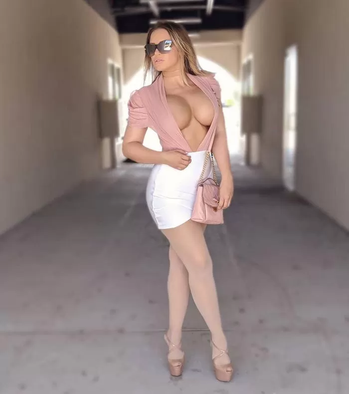 I guess it’s a shirt…so hot posted by Hot_Recording1521