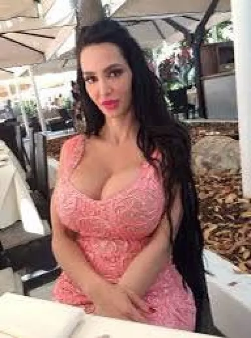 I had a chance to have sex with Amy for $800 but i chickened out; i regret it now bc damn shes so hot by Diligent-Sand-5589