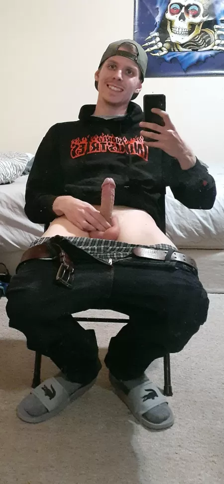 I had a fear of showing my face in nudes for so long, afraid I would be called out. But once I did it, it felt so freeing. Everyone gets horny, every man has a penis, why should I be ashamed to show mine? by halfcab1094