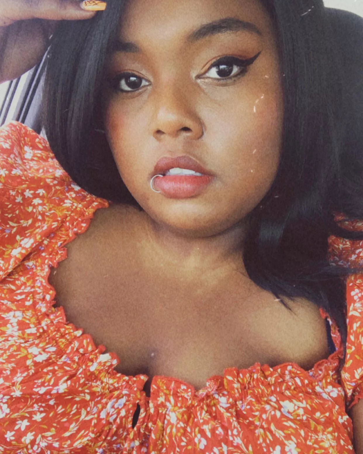 I had to do big girl stuff all dayyy. How do y’all relax after a full day? posted by AugustMe0w