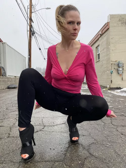 I had to take off my puffer jacket, hat, and gloves for this. That’s dedication! by iamSkylerXO