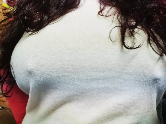 I hate bra's and only wear them when I absolutely have to. Having big boobs is a struggle 🥴 by LusciousLuxxx