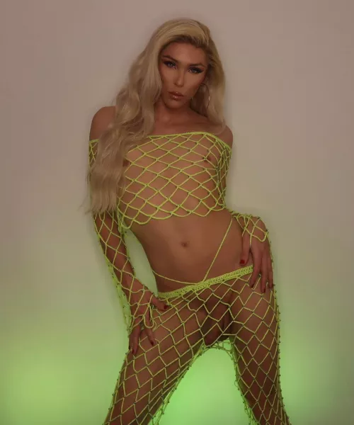 I have a gift for you 🎁 zoom in 😍 ❤