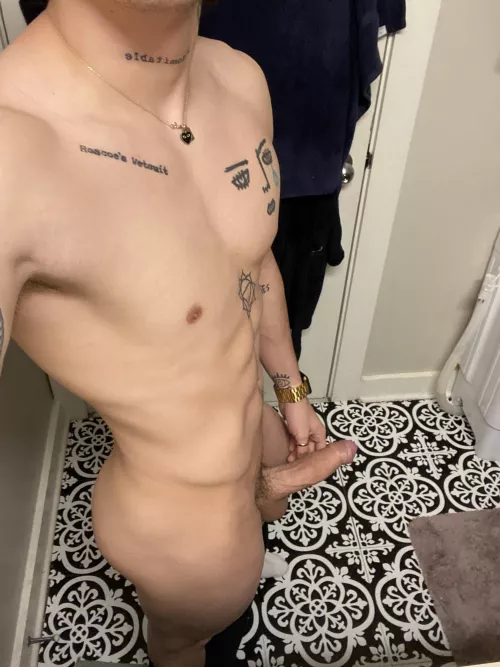 i have a lot to offer 🍑🍆 by saraphsrevenge