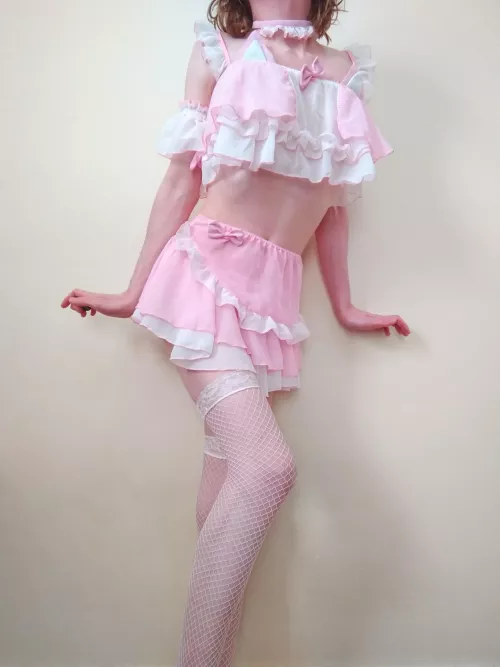 I have come here to wear a maid outfit and chew bubblegum... I'm all out of bubblegum by okaymate_