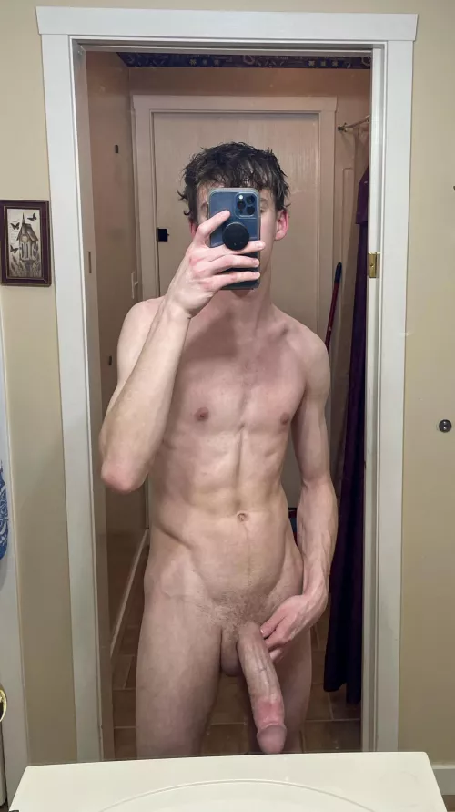 i have covid so here’s a pic from last week by youngnhungx