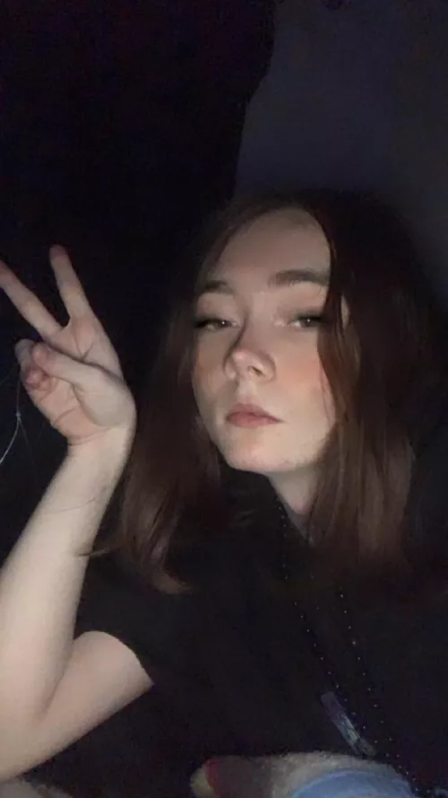 i have gotten 2 hours of sleep in the past 3 days and i can’t sleep 😀 by WriteUwU