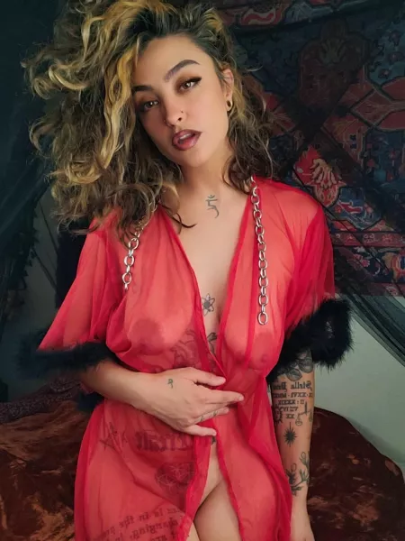 I have HUGE areolas! 🙈 by Federal-Description6