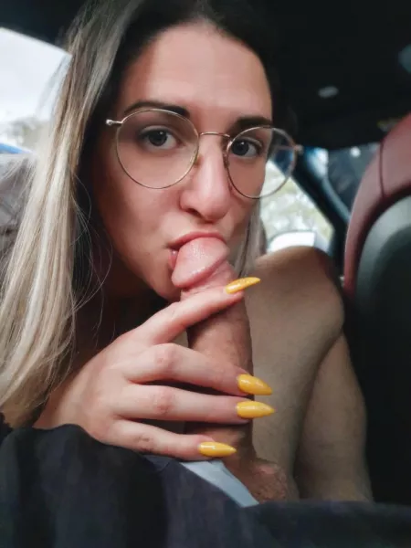 I have the best times in the back seat by poppy_princessx