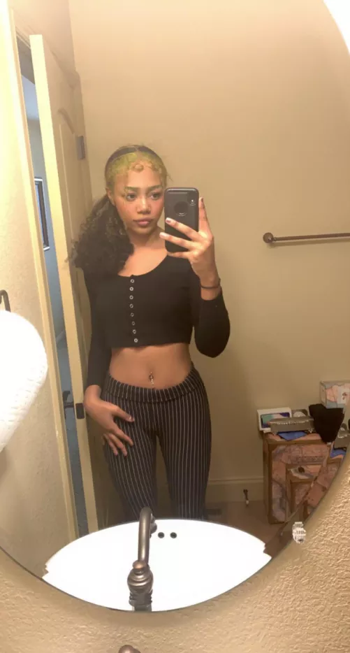 I haven’t worn a full length shirt in ages😅 by hennessyfantasy