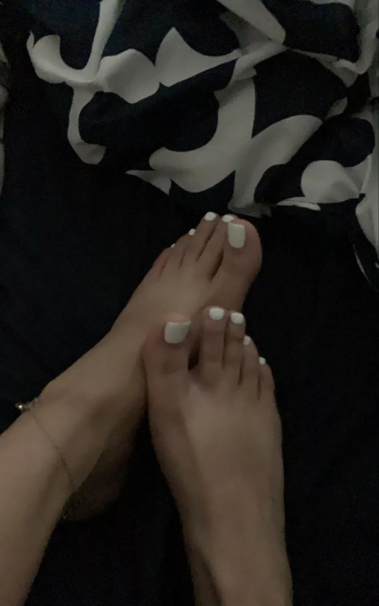 I hear brown feet are popular to white men posted by hkhan1995