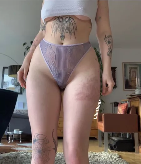 I heard y’all like alt girls and a lil bit of underboob ? :] by Lillofbear