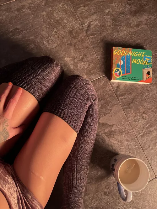 I heard you like tall socks? by Pixi3_P3ach3s