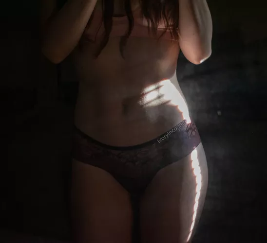 i heard you were into bellybuttons by ivoryincognito