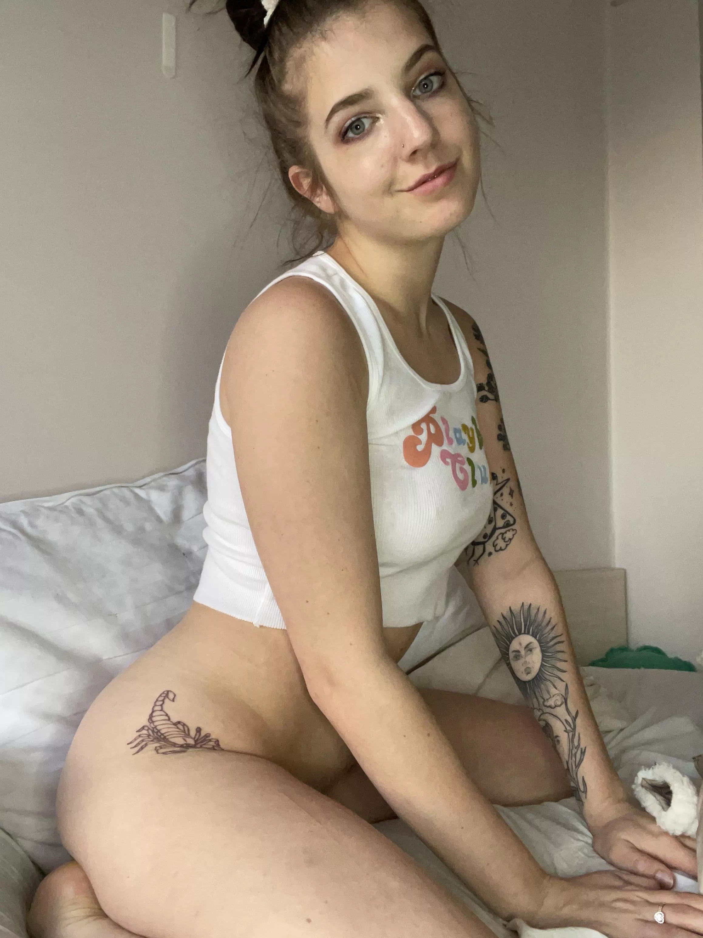 I hope at least one guy would like take off my shirt 🥰🥰 posted by Troy-Swanson