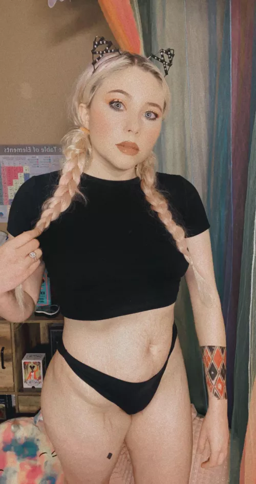 I hope at leave one guy likes short torso, average body petite girls by Princesslillyof