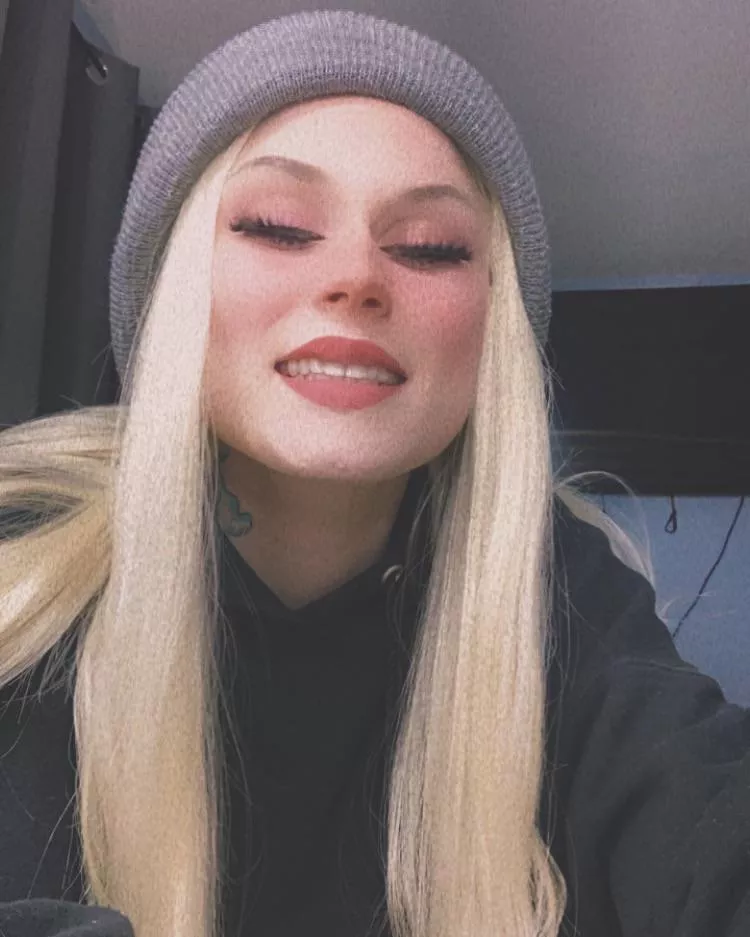 I hope every buggie has a wonderful night! ✨💗 posted by Littlehazzie