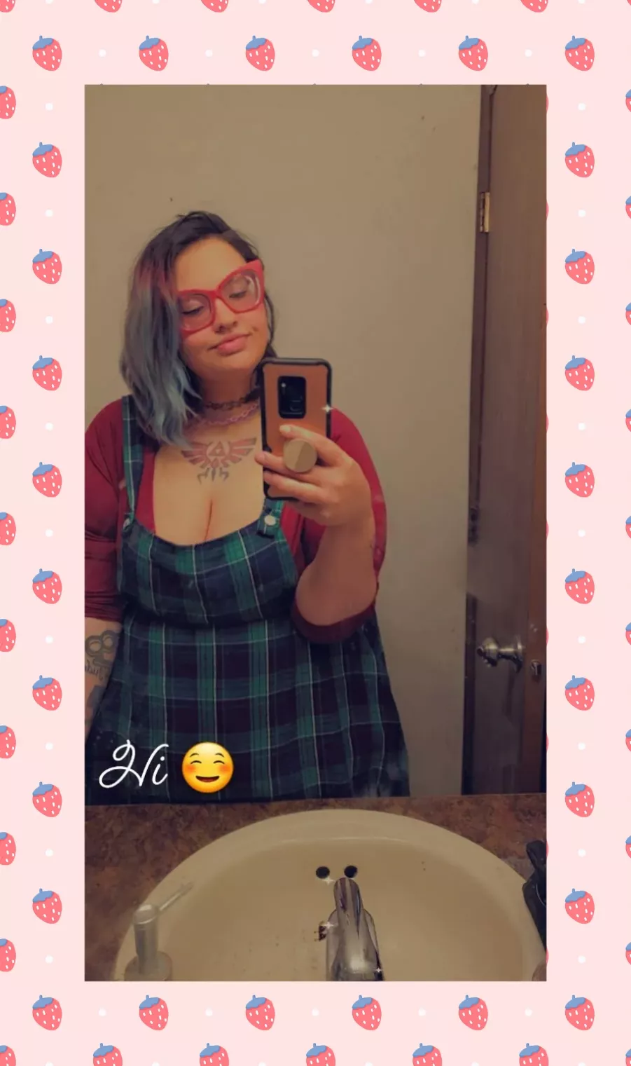 I hope everyone has a magically glitter filled week. 🦄😍😊 (was cleaning bathroom, hence dirty mirror) lol posted by alaskankitten