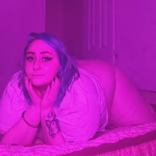 i hope everyones having a great night ☺️💖 by bbwbaybie