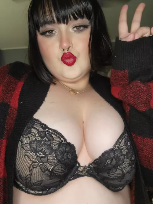 i hope i fit in here! by thel1ttlestbunny