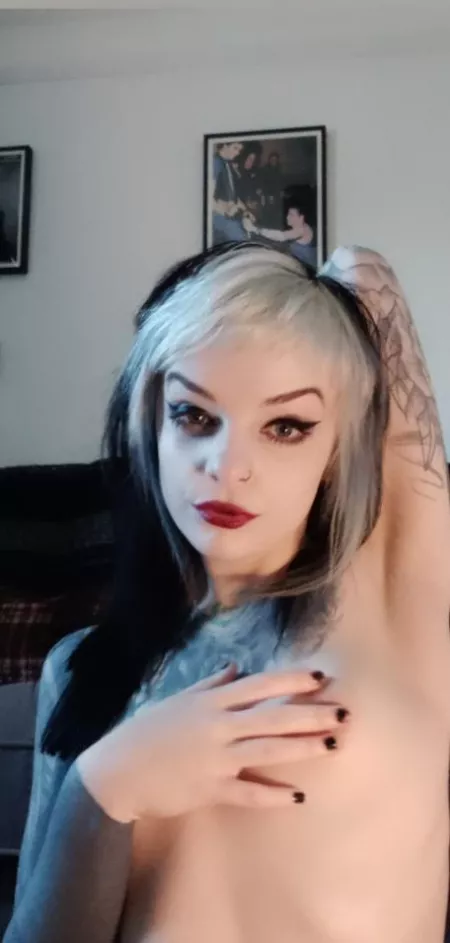 I hope I made at least one of you hard (; by PixxiGrrl_