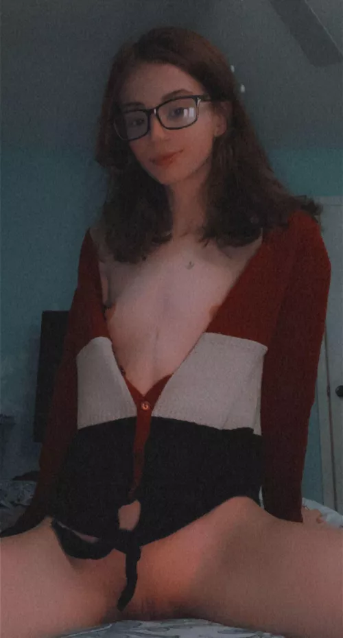 i hope it snows again so i can take snowy nudes ;) by urfavsweetheart