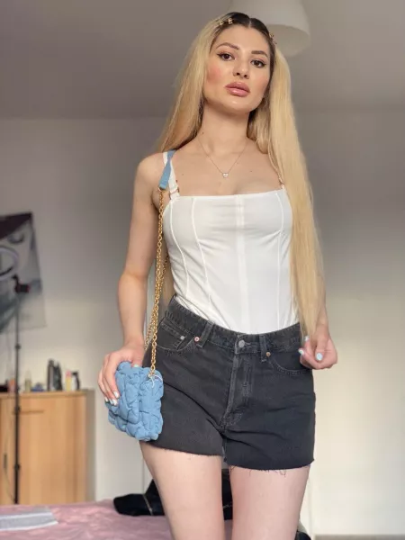 I hope this make some guys on the street hard😋 by elenarosicc