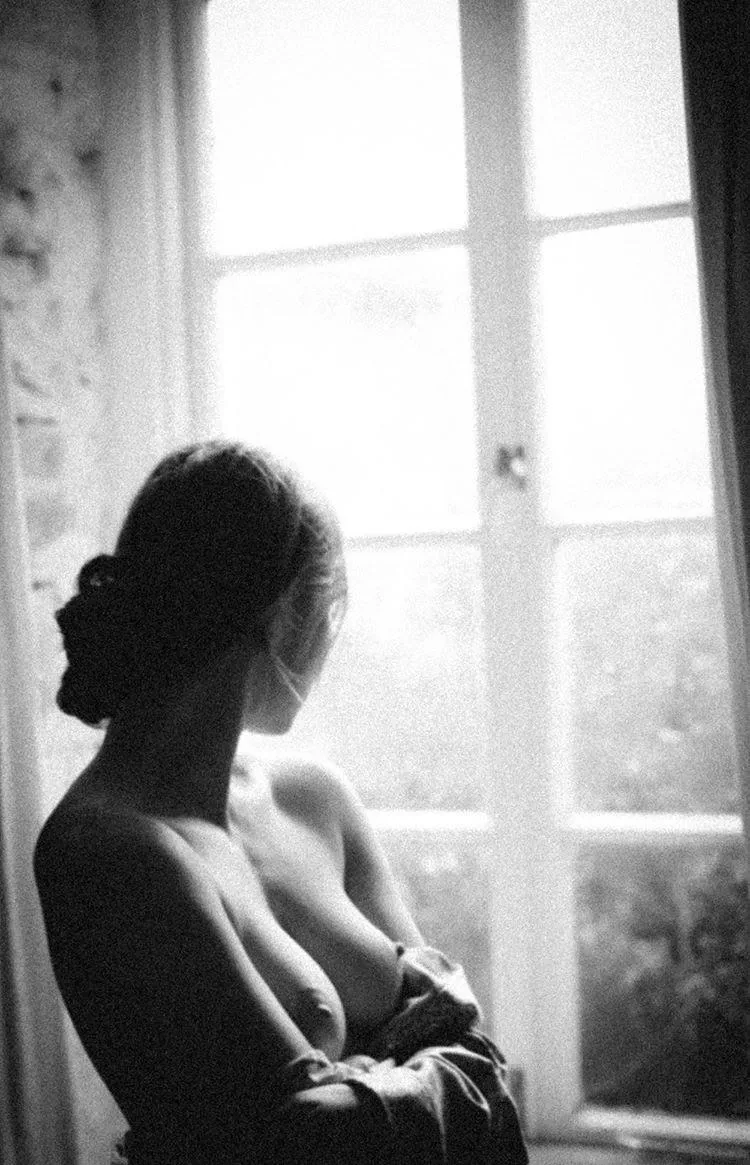 I hope this picture is good enough for this group 🙈 posted by berryme_